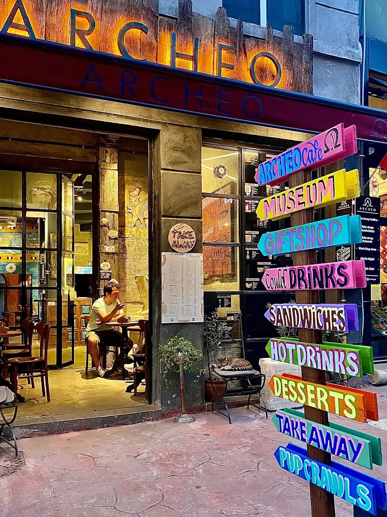 Archeo Cafe and Hostel